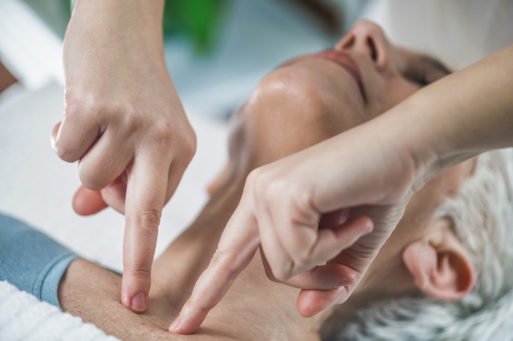 Facial Marma Therapy, Ayurveda Neck Massage (Kanth Marma)